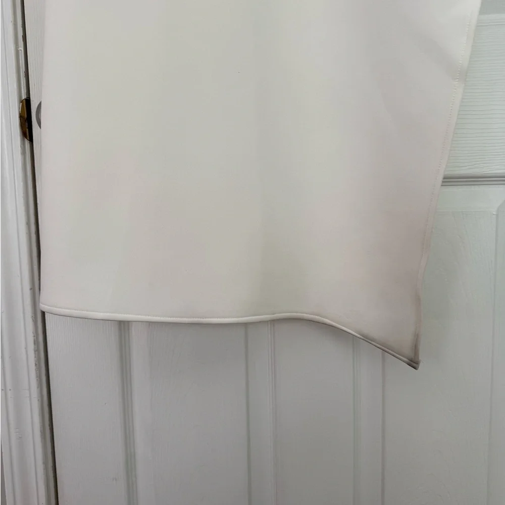 Elegant White Strapless Dress - Picture 8 of 8